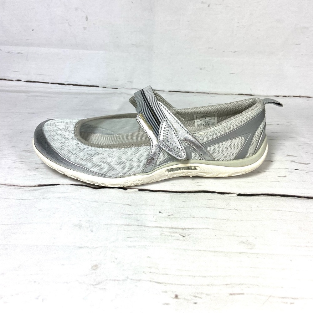 Merrell Shoes Women's 7.5 Silver Enlighten Eluma Breez Mary-Jane